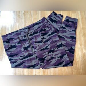 Zyia Camo Unwind Joggers XXL